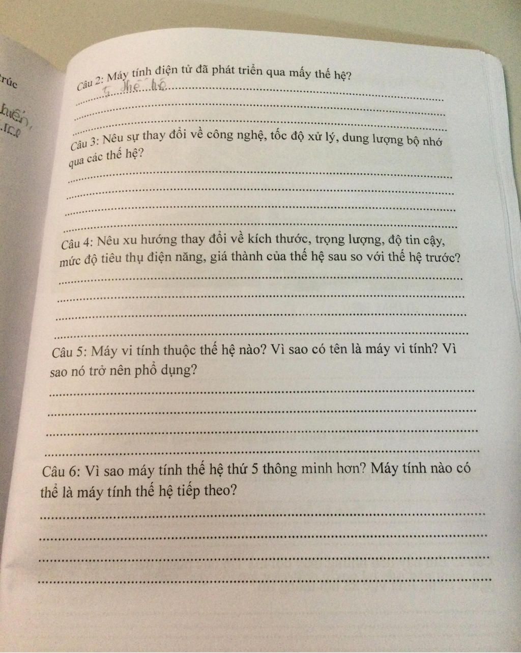 trúc hiển, ICO Câu 2: Máy tính điện tử đã phát triển qua mây thế hệ ...