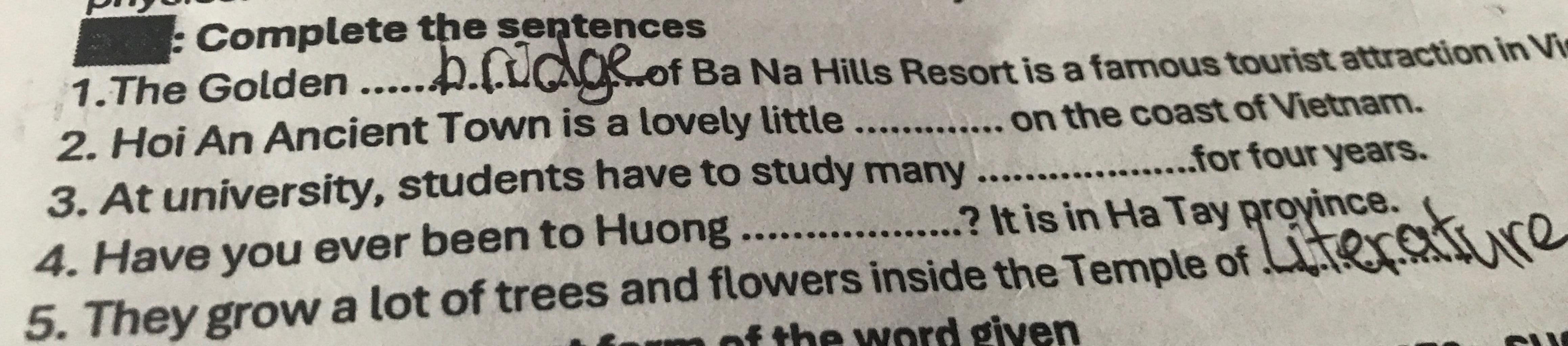complete-the-sentences-1-the-golden-uage-of-ba-na-hills-resort