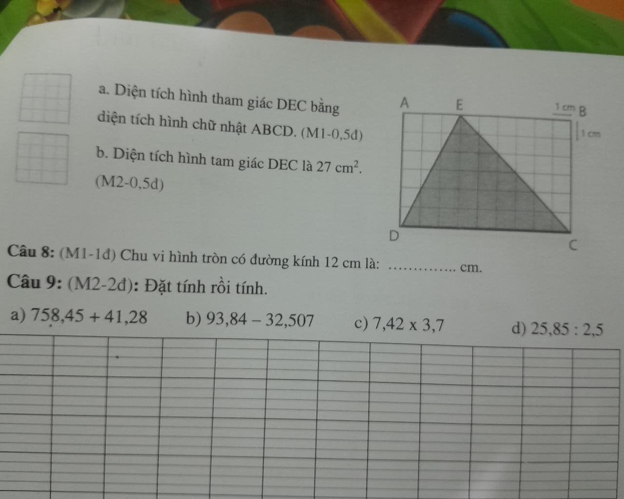 a. Diện tích hình tham giác DEC bằng diện tích hình chữ nhật ABCD. (MI ...